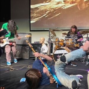 Meet your Posher, Max